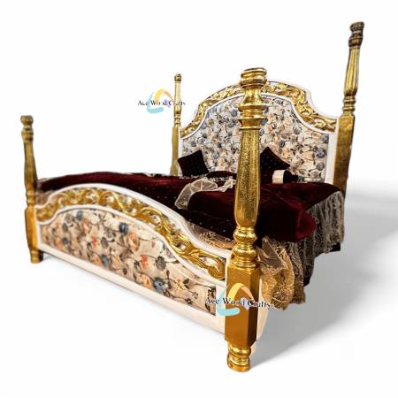 Luxurious Zeus Poster Bed by Ace Wood Crafts - Handcrafted Teakwood Bed with Gold Leaf Finish Manufacturers, Suppliers, Exporters in Sonipat