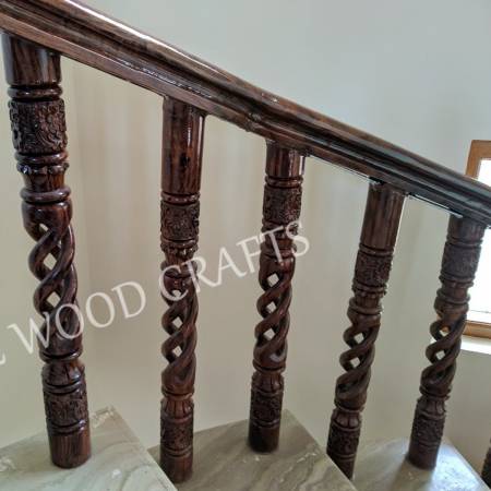 Natural Polish Handcrafted Wooden Pillar Manufacturers, Suppliers, Exporters in Mohali