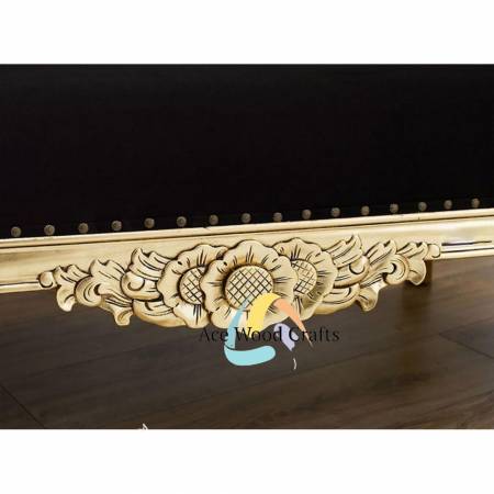 Wooden Royal Couch Manufacturers, Suppliers, Exporters in Sonipat